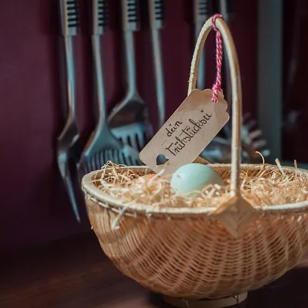 Naradhube Wolte Apriach